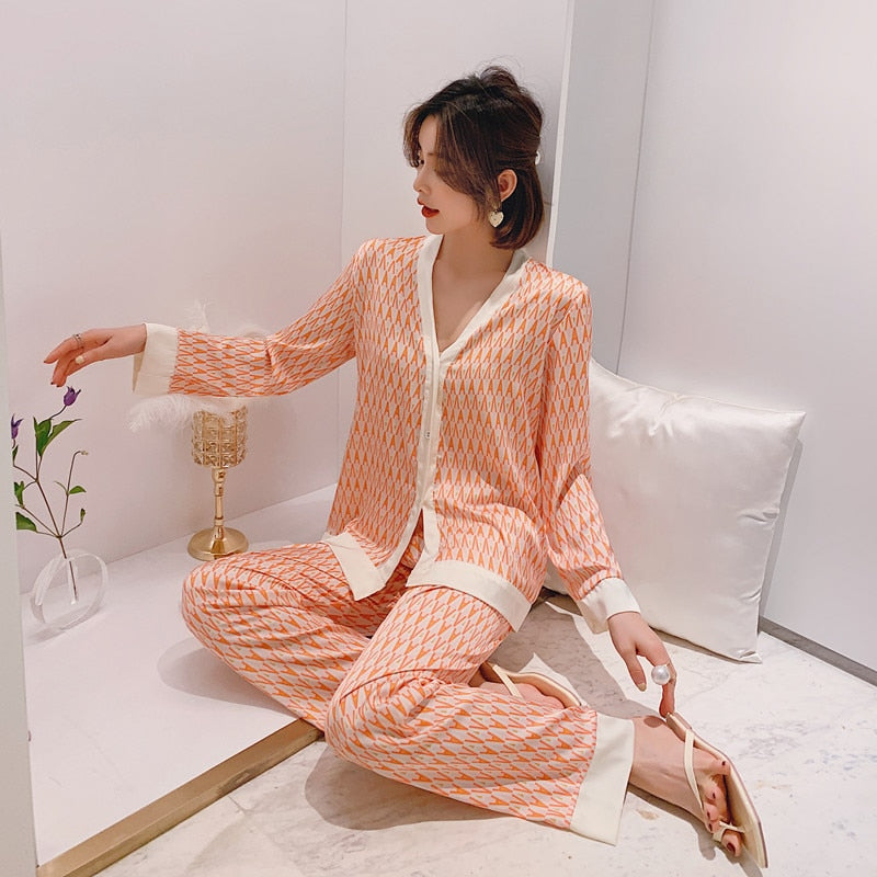 QSROCIO Women&#39;s Pajamas Set V Neck Design Luxury Cross Letter Print Sleepwear Silk Like Home Clothes XXXXL Large Size Nightwear